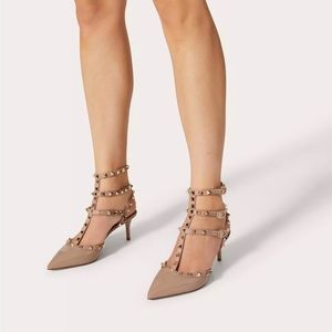 Valentino PATENT ROCKSTUD CAGED PUMP 65MM